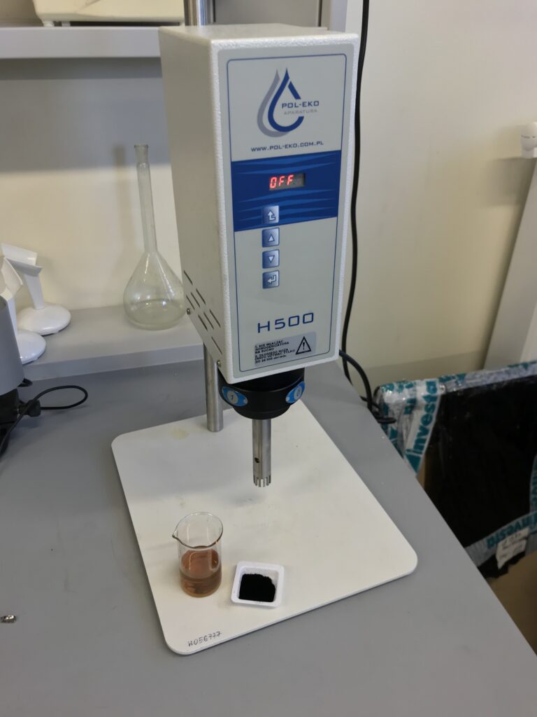 WYTWARZANIE EKSPERYMENTALNYCH SMARÓW