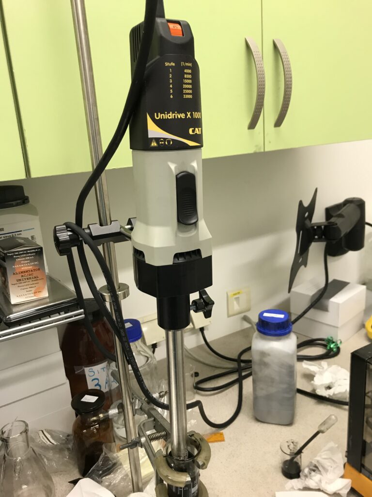 WYTWARZANIE EKPERYMENTALNYCH SMARÓW