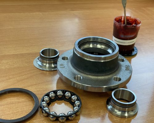 EKSPERYMENTALNE SMARY W PIASTACH KÓŁ SAMOCHODU